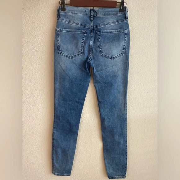Free People Busted Knee Distressed Dark Wash Women’s Skinny Jeans size 26 NWT - Picture 5 of 9